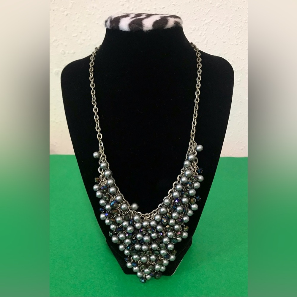 Mesh V Beaded Necklace Pewter